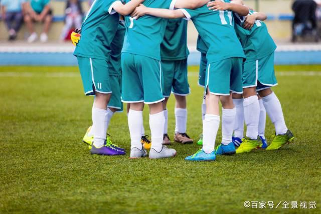 杨璞回忆国足参加2002世界杯：全队空前团结 内心满是遗憾